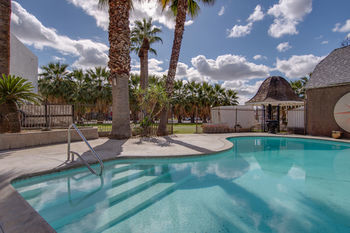 Vagabond Inn Executive - Bakersfield Downtowner ภายนอก รูปภาพ